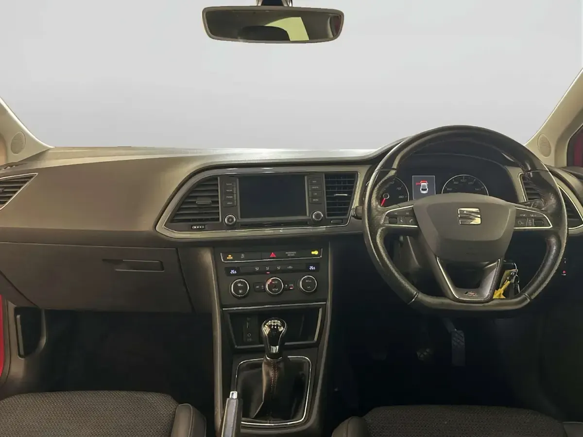 Second-hand Seat Leon FR 150 CP (110 kW) 2017 Roșu Coupe
