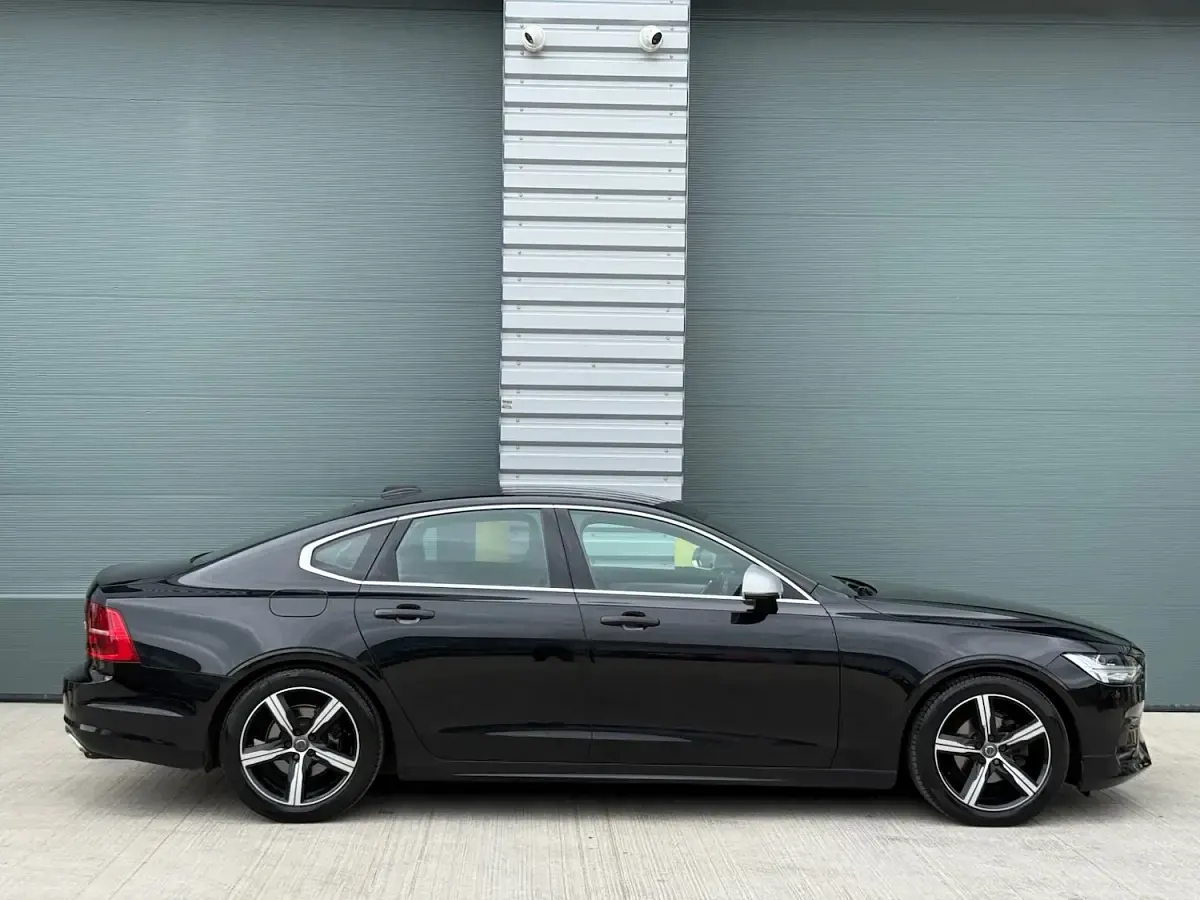 Used Volvo S90 R-Design 2019 Black Sedan