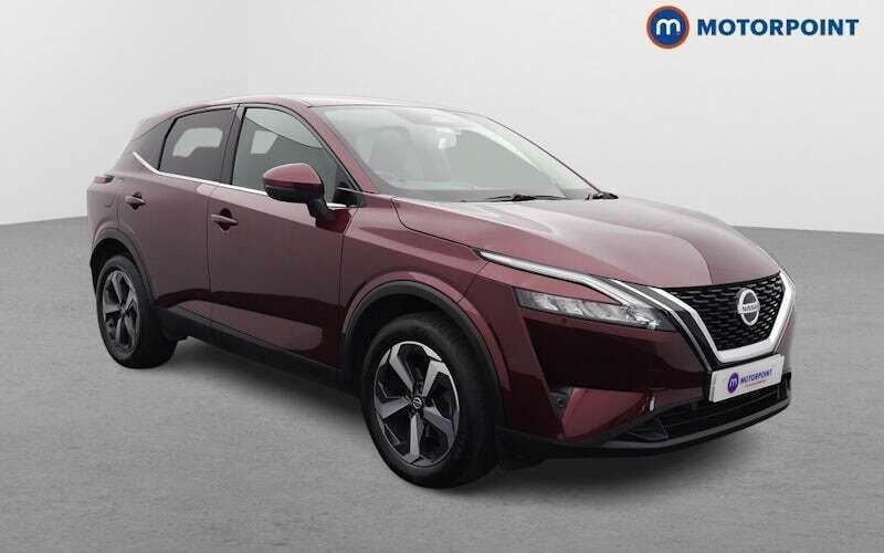 Red Used 2022 Nissan Qashqai N-Connecta SUV | £16,599 (Fair price) - Image 1/4
