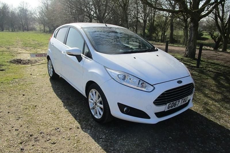 Used Ford Fiesta Titanium 2018 White Hatchback
