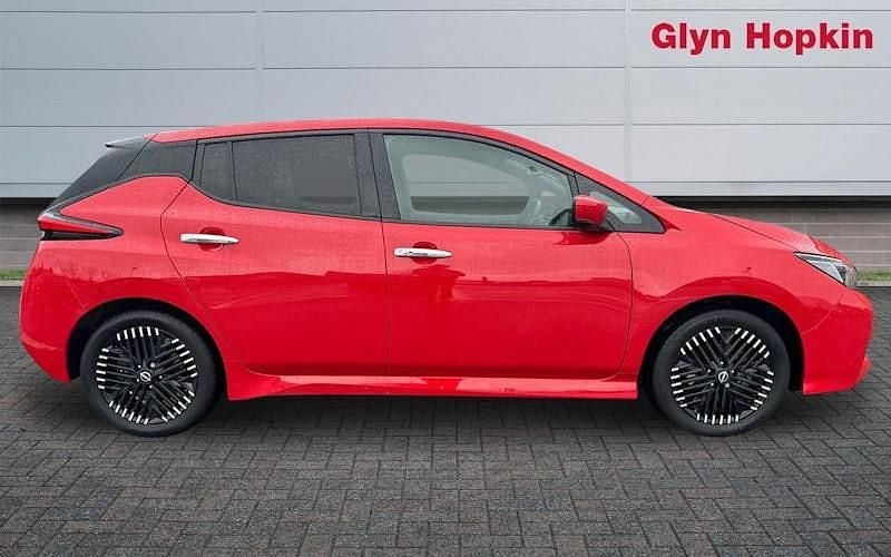 Used Nissan Leaf Tekna 110 kW (150 HP) 2025 Hatchback