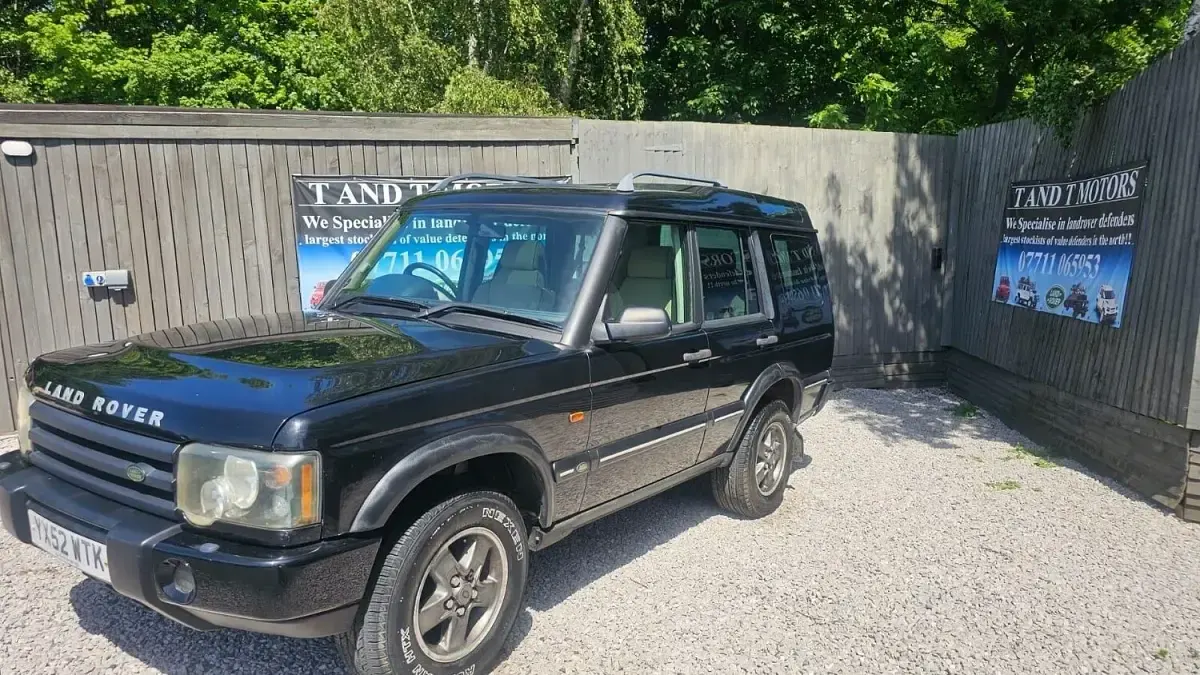 Used Land Rover Discovery 135 HP (99 kW) 2003 Black SUV
