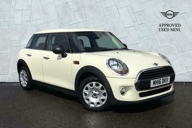 White Used 2016 Mini ONE Hatch Hatchback | £8,990 (Fair price) - Image 1/4