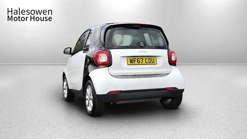 Used Smart ForTwo Coupé Passion 71 HP (52 kW) 2017 Black Coupe