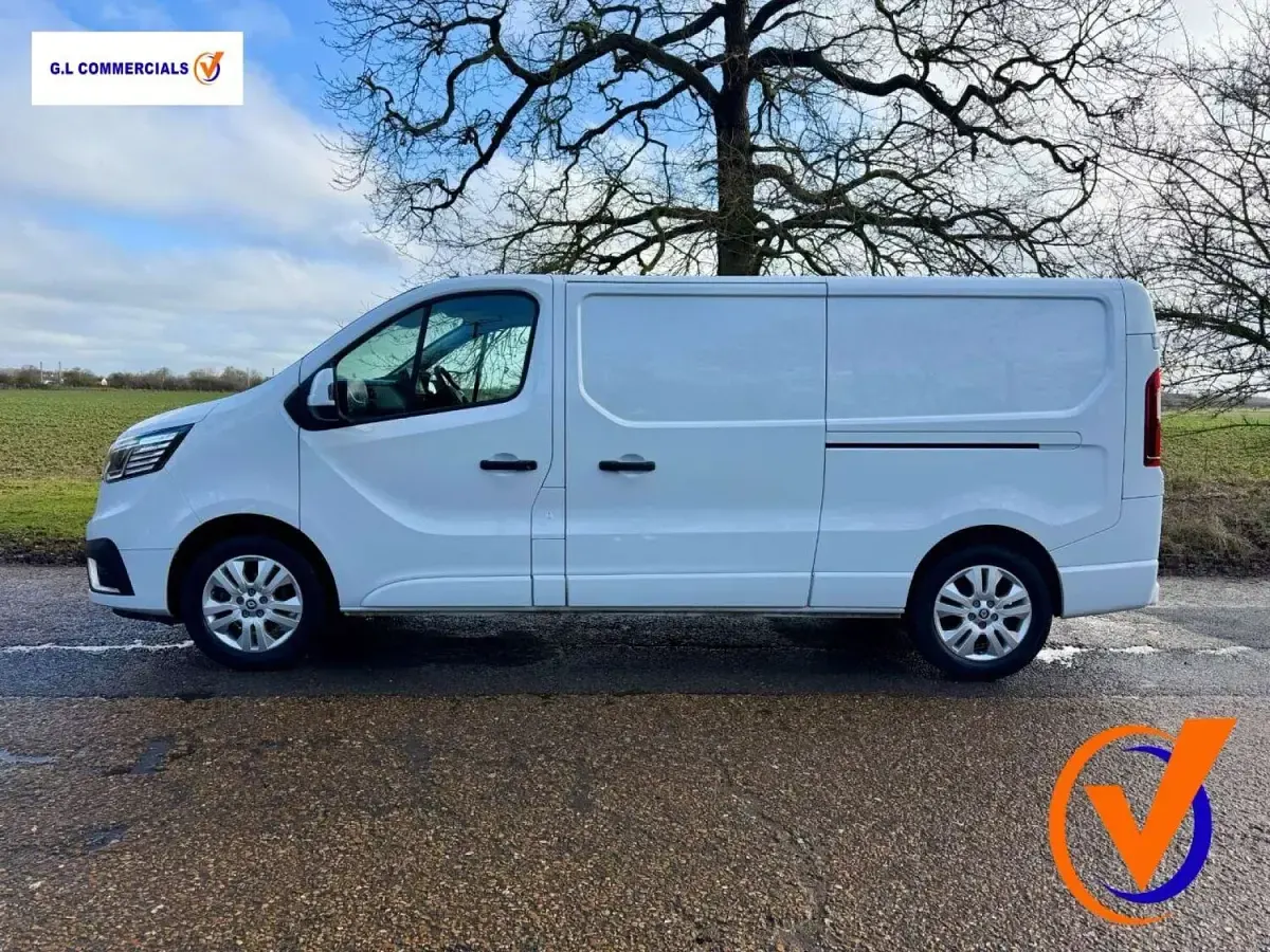 Used Renault Trafic 2024 White MPV