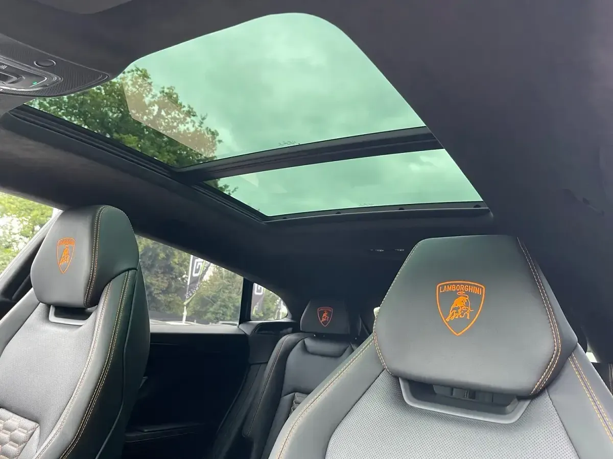 Used Lamborghini Urus 666 HP (489 kW) 2022 Orange SUV