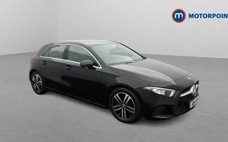 Begagnad Mercedes A180 Executive 136 HK (100 kW) 2022 Halvkombi