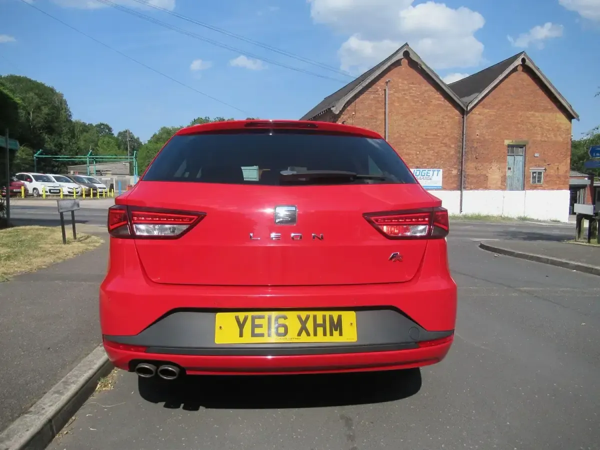 Used Seat Leon FR 2016 Red Estate