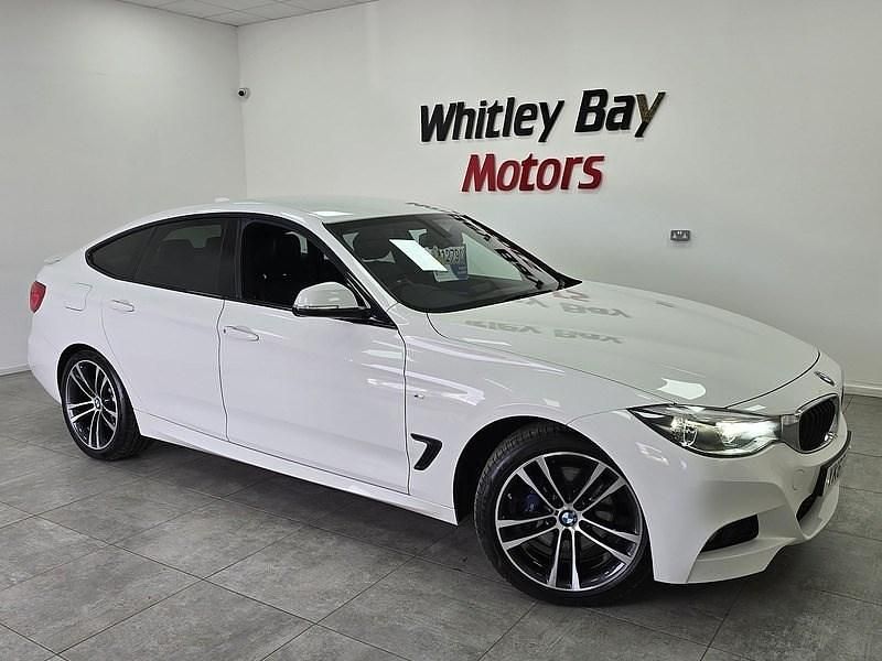 Alpine white Used 2017 BMW 320 M Sport Hatchback | £12,790 (Fair price) - Image 1/4