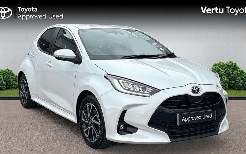 Used Toyota Yaris Hybrid Design 116 HP (85 kW) 2026 Hatchback