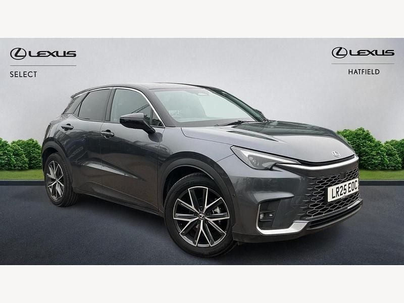 Used Lexus LBX 136 HP (100 kW) 2025 Grey/black SUV