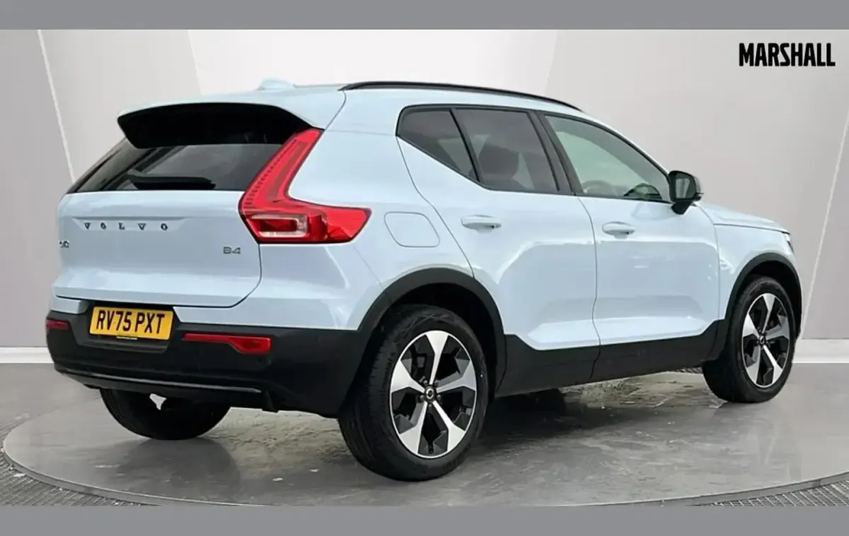 Used Volvo XC40 Plus 194 HP (142 kW) 2025 Blue SUV