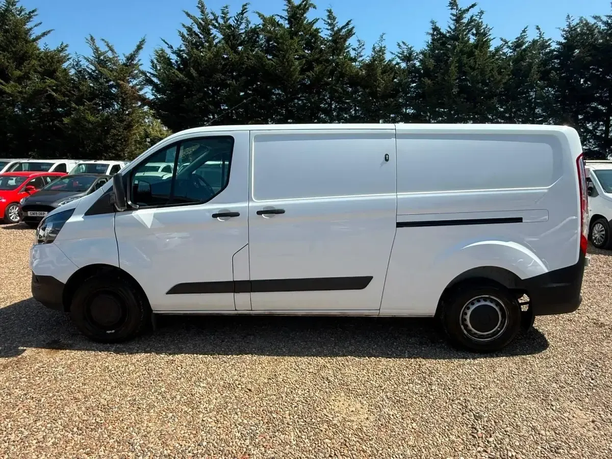 Used Ford Transit Custom S 130 HP (95 kW) 2022 White Van