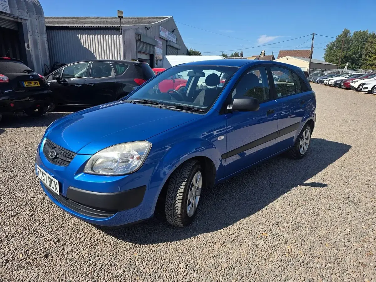 Used Kia Rio 97 HP (71 kW) 2008 Blue Hatchback