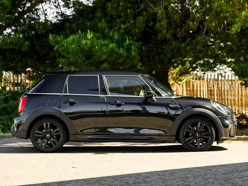Used Mini Cooper Premium 136 HP (100 kW) 2023 Black Hatchback