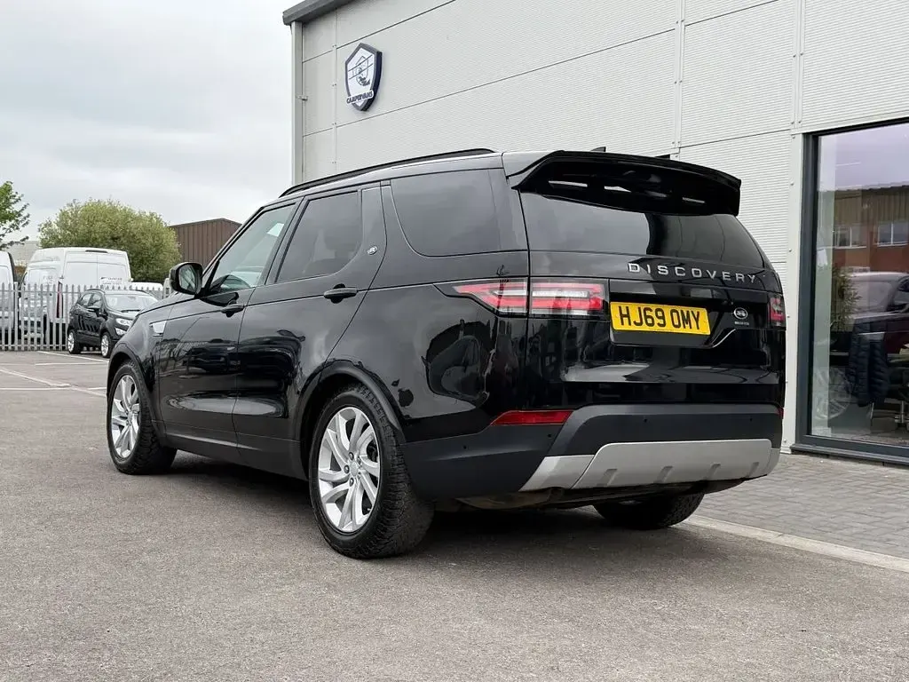 Used Land Rover Discovery 5 HSE 2019 Black SUV