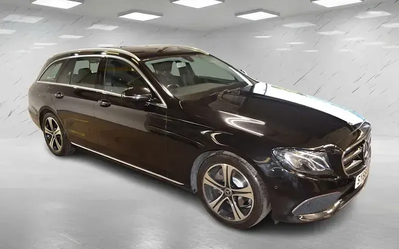 Used Mercedes E200 SE 184 HP (135 kW) 2018 Black Estate