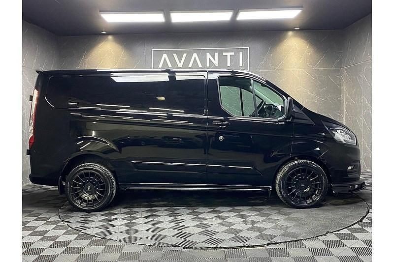 Used Ford Transit Custom Trend 105 HP (77 kW) 2022 Black Van