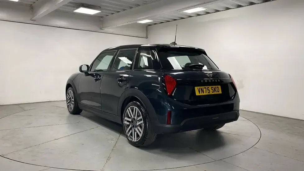 Used Mini Cooper Hatch 113 kW (154 HP) 2025 Grey Hatchback