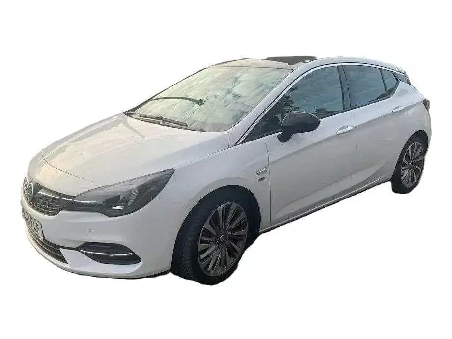 Używany Vauxhall Astra Edition 122 KM (89 kW) 2021 Biały Hatchback