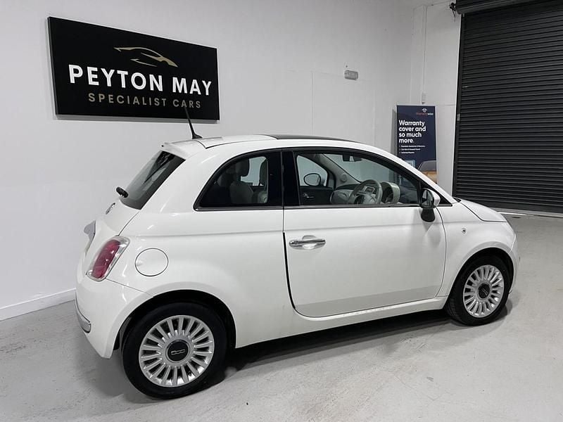 Used Fiat 500 Lounge 69 HP (50 kW) 2012 White Hatchback