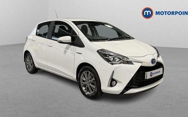 Used 2020 Toyota Yaris Hybrid Hatchback | £13,049 (Super price) - Image 1/4