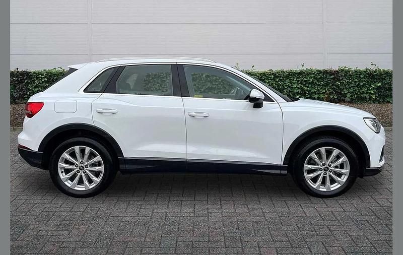 Used Audi Q3 Sport 147 HP (108 kW) 2025 White SUV