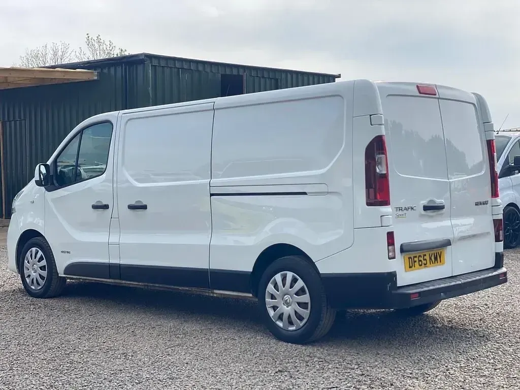 Begagnad Renault Trafic 2015 Vit Minibuss