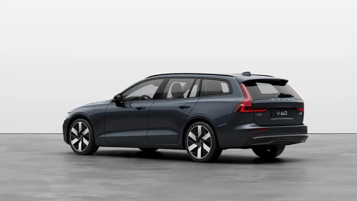 New Volvo V60 Plus 334 HP (245 kW) 2026 Denim blue Estate
