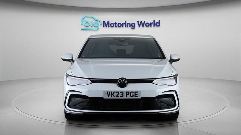 Used VW Golf VIII R-line 150 HP (110 kW) 2023 White Hatchback