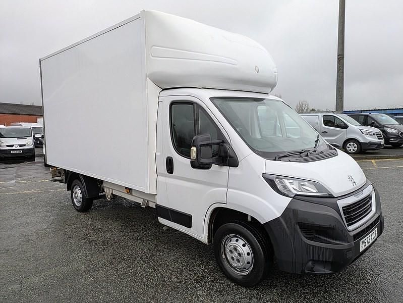Used Peugeot Boxer S 140 HP (102 kW) 2022 White Van