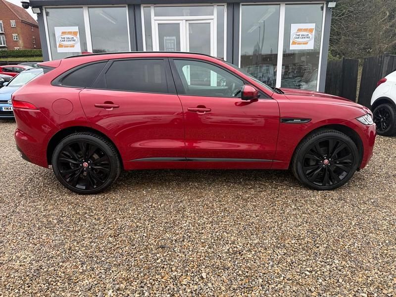 Used Jaguar F-Pace R-Sport 180 HP (132 kW) 2019 Red SUV