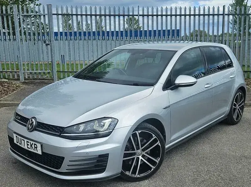 Używany VW Golf VII GTD 184 KM (135 kW) 2017 Srebrny Hatchback