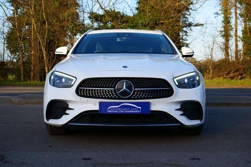 Used Mercedes E300 AMG line 306 HP (225 kW) 2021 White Estate