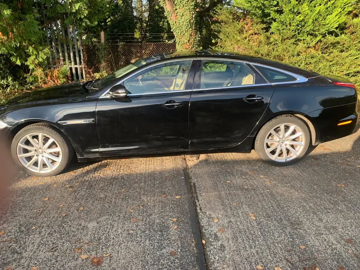 Used Jaguar XJ Prestige 300 HP (220 kW) 2019 Black Sedan
