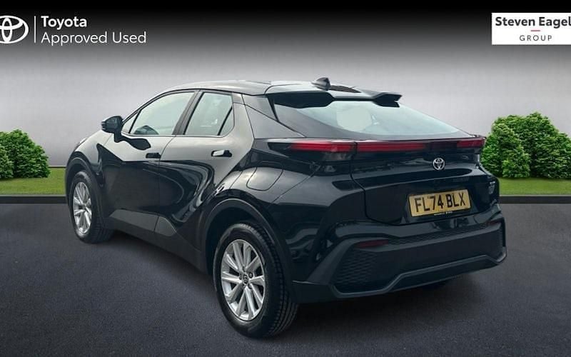 Used Toyota C-HR 140 HP (102 kW) 2026 SUV