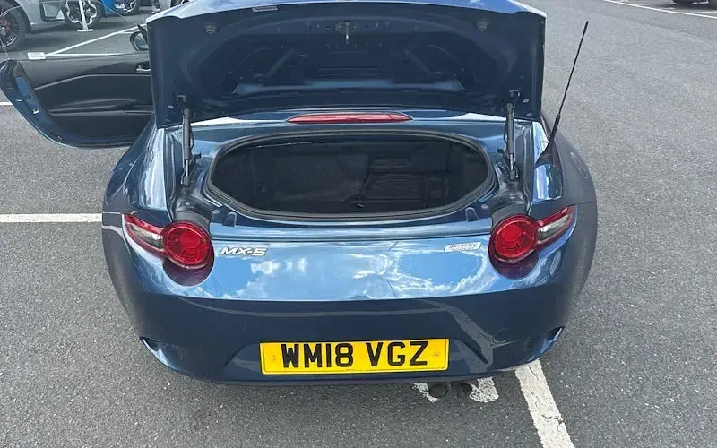 Used Mazda MX5 131 HP (96 kW) 2018 Blue Cabriolet