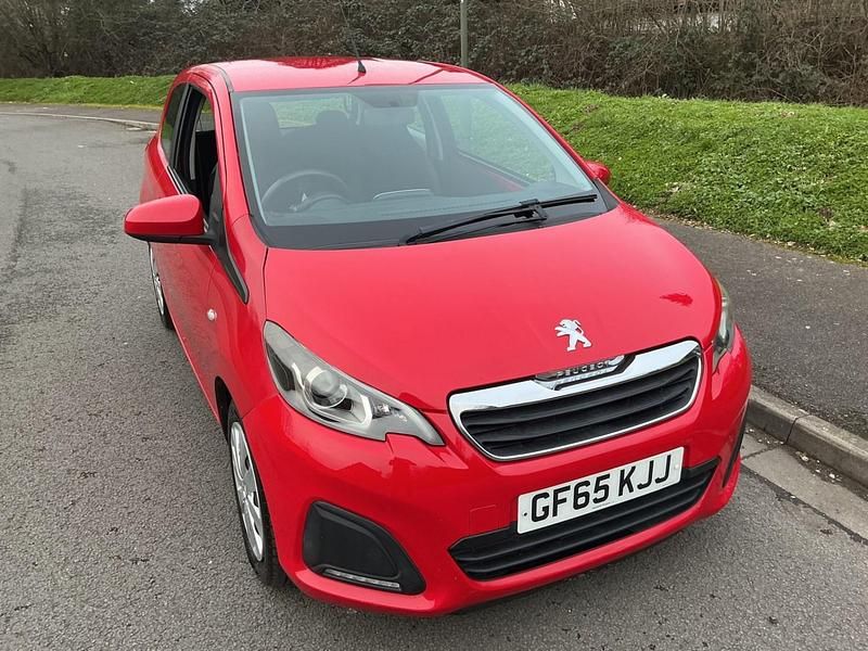 Used Peugeot 108 Active 68 HP (50 kW) 2015 Red Hatchback