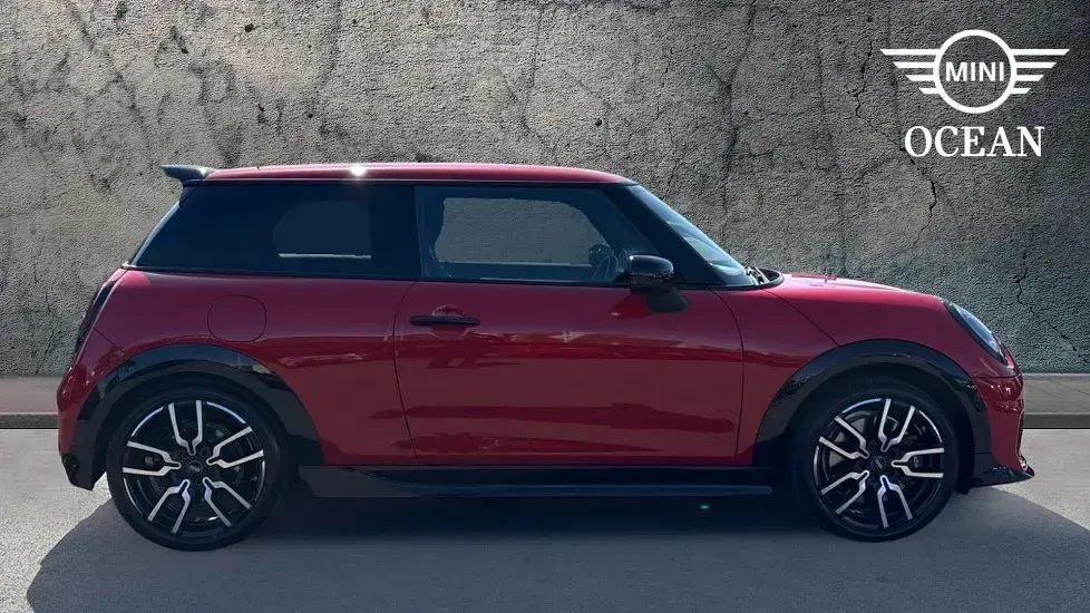Używany Mini Cooper Hatch 113 kW (154 KM) 2025 Czerwony Hatchback