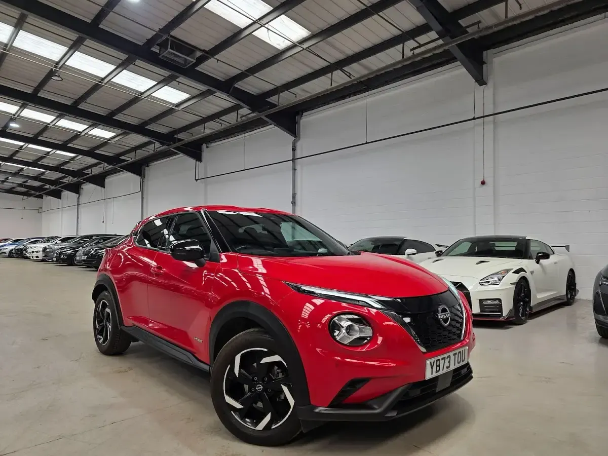 Used Nissan Juke N-Connecta 143 HP (105 kW) 2023 Red SUV