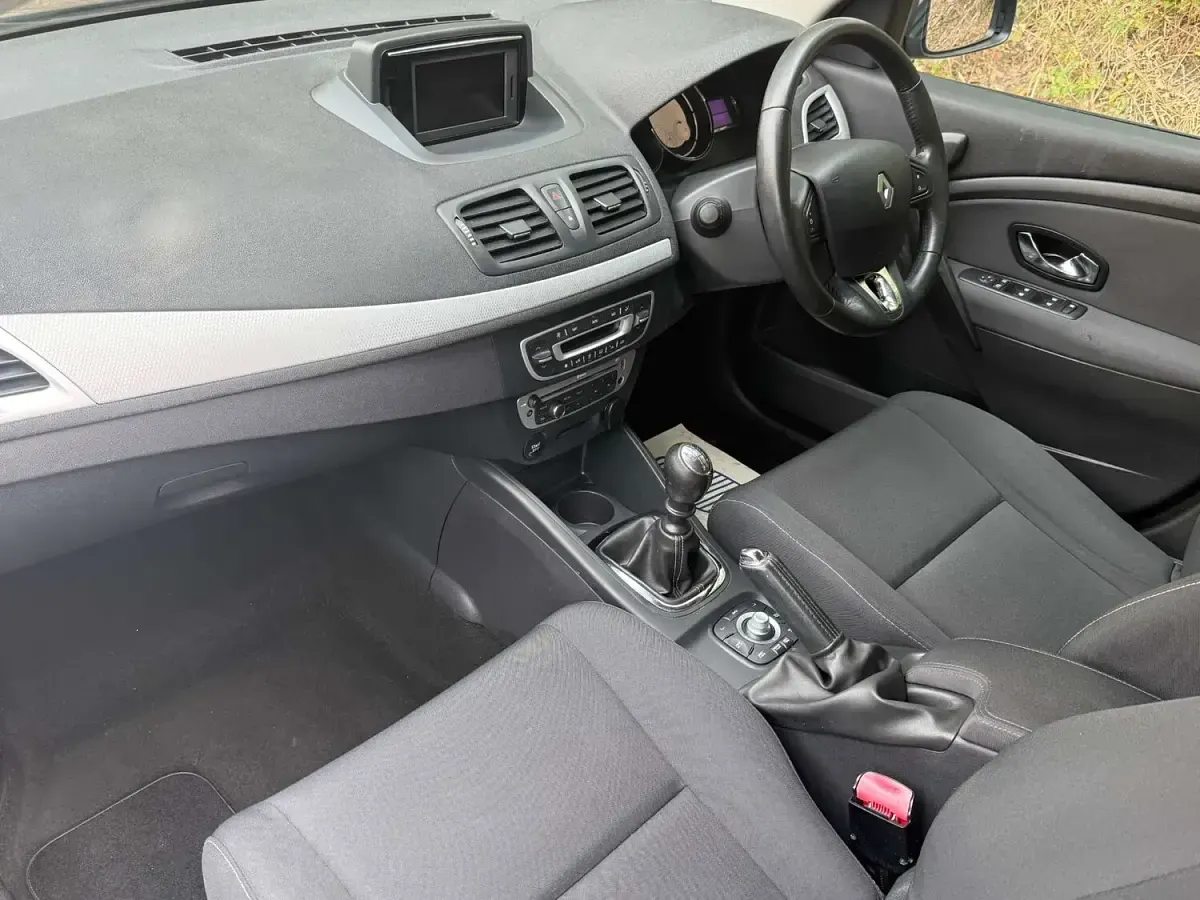 Used Renault Mégane GrandTour Dynamique 110 HP (80 kW) 2014 Black Estate