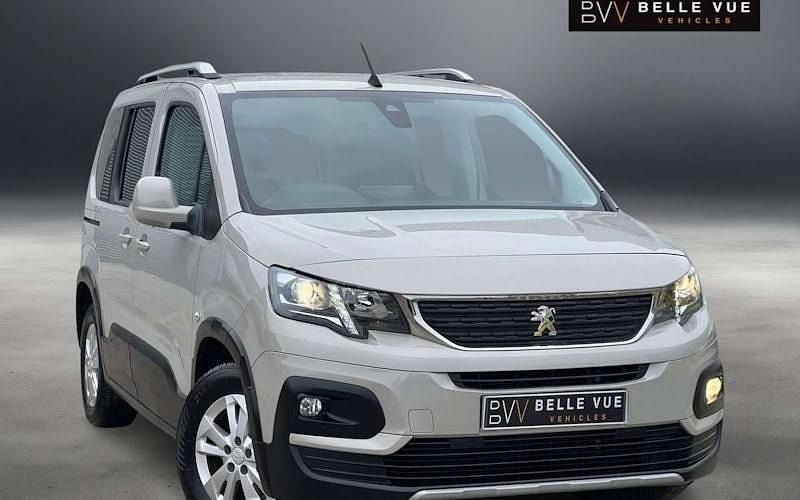 Second-hand Peugeot Rifter Allure 102 CP (75 kW) 2023 Monovolum
