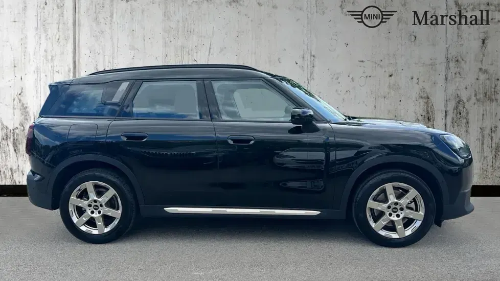 Used Mini Countryman Exclusive 170 HP (125 kW) 2024 Midnight black ii SUV