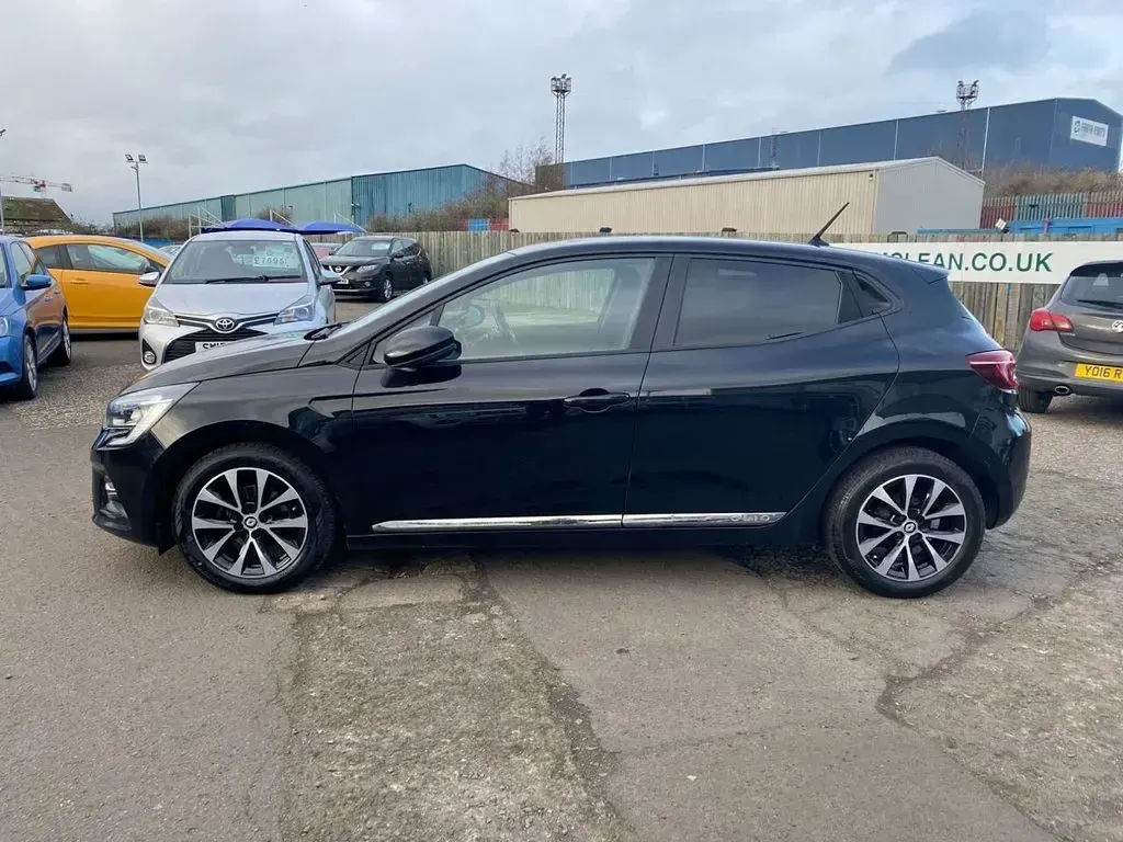 Used Renault Clio V Iconic 100 HP (73 kW) 2020 Black Hatchback