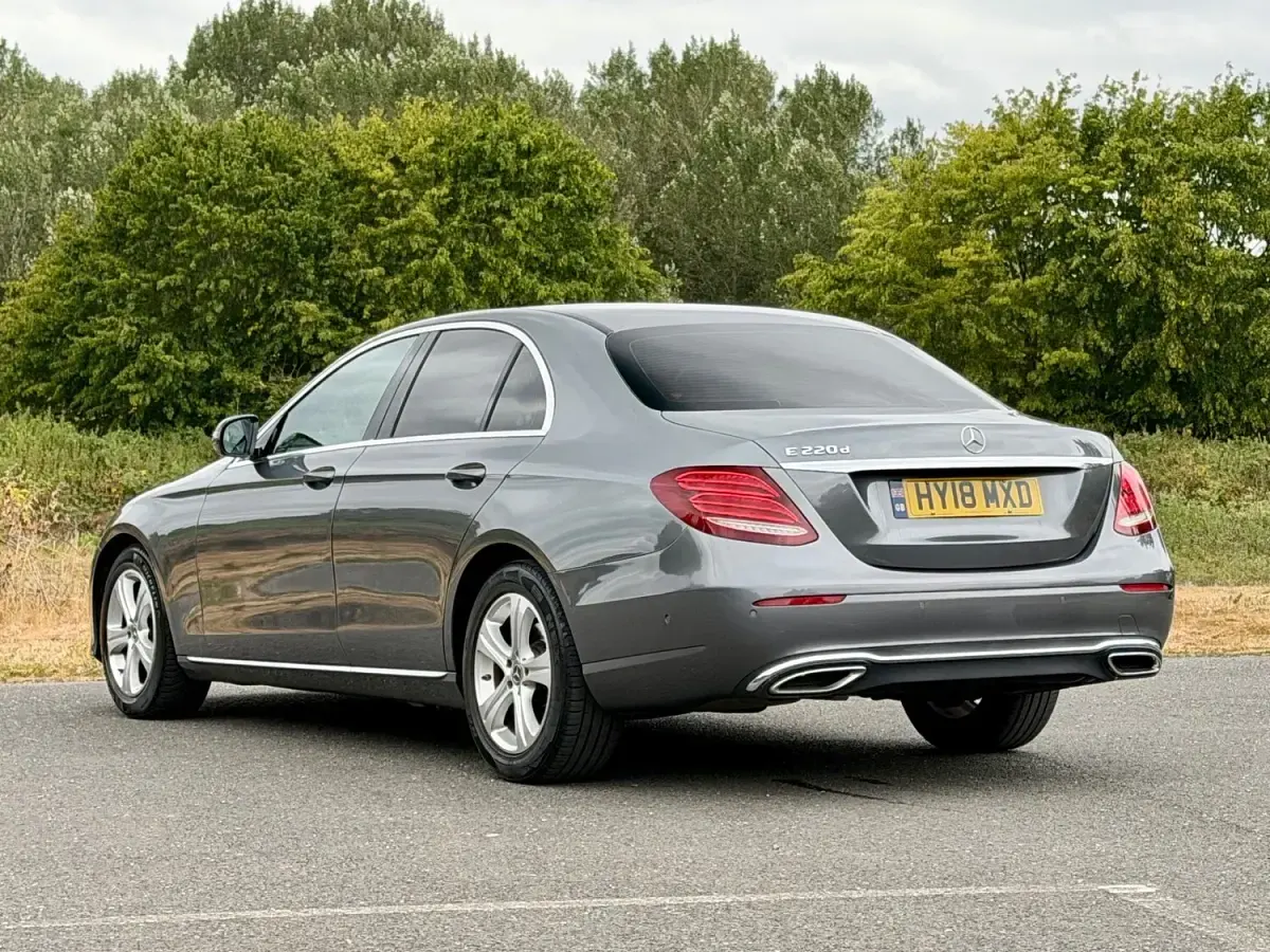 Used Mercedes E220 SE 194 HP (142 kW) 2018 Grey Sedan