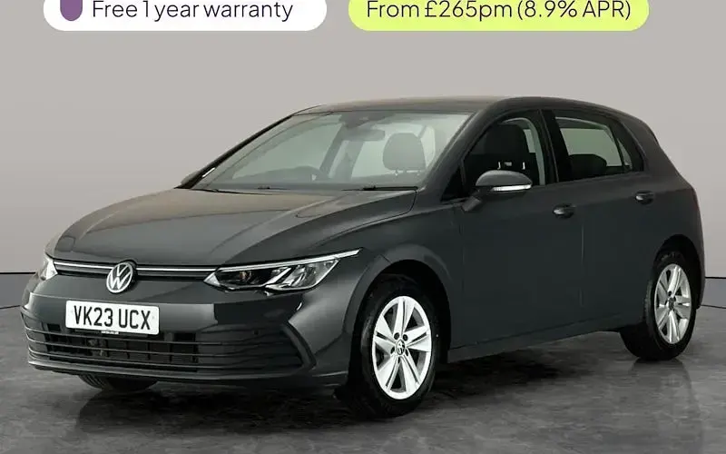 Used VW Golf VIII Life 150 HP (110 kW) 2023 Hatchback