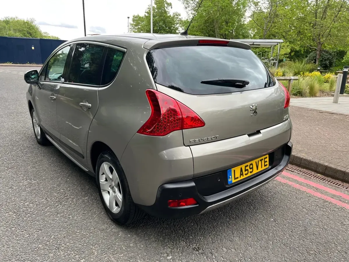 Used Peugeot 3008 110 HP (80 kW) 2009 Metallic champagne Estate