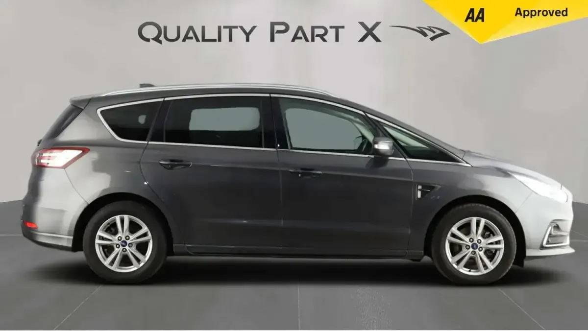 Used Ford S-MAX Titanium 190 HP (139 kW) 2023 Grey MPV