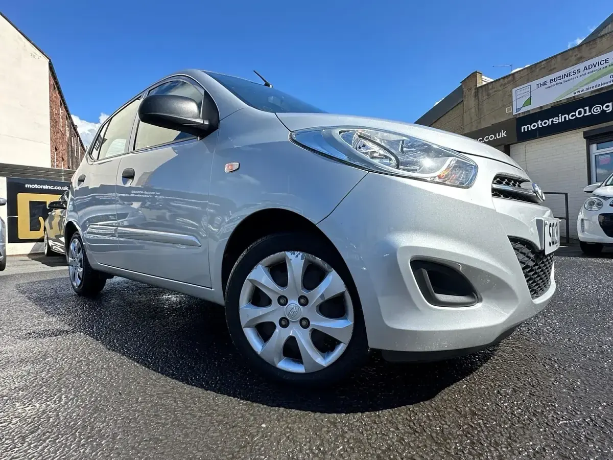 Used Hyundai i10 Classic 2012 Silver Hatchback