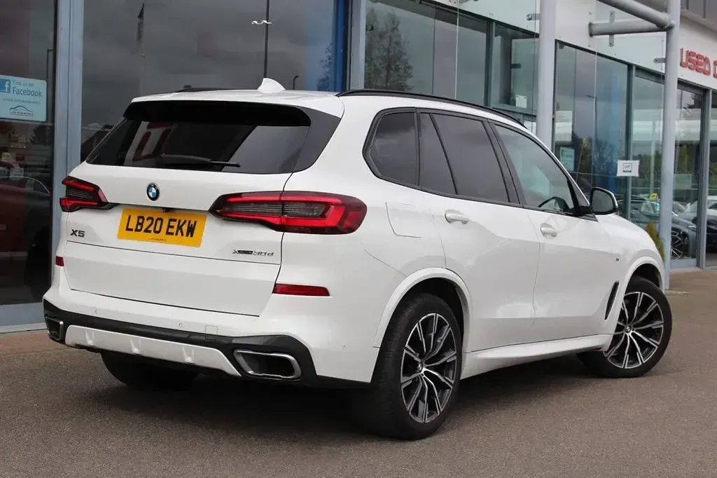 Usado BMW X5 M Sport 265 CV (194 kW) 2020 Blanco SUV